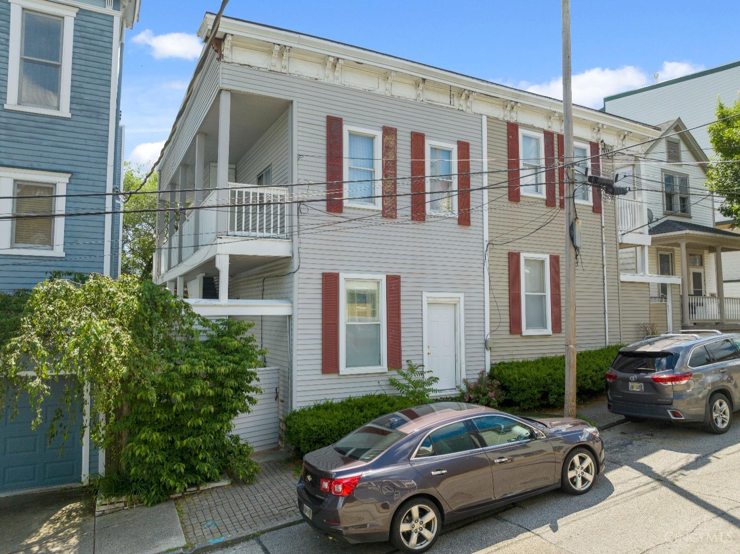 1112 Fuller St Property Photo 2