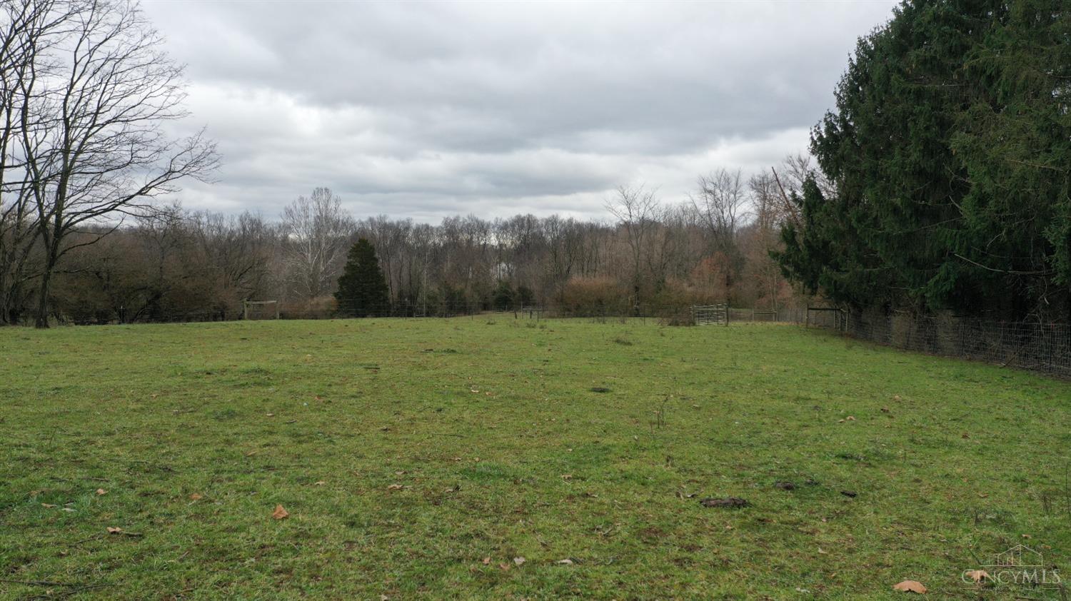 5 Edwardsville Rd Property Photo 3
