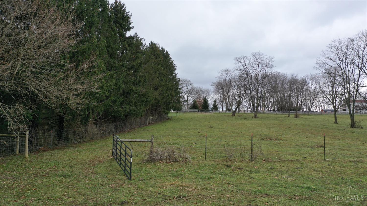 5 Edwardsville Rd Property Photo 5