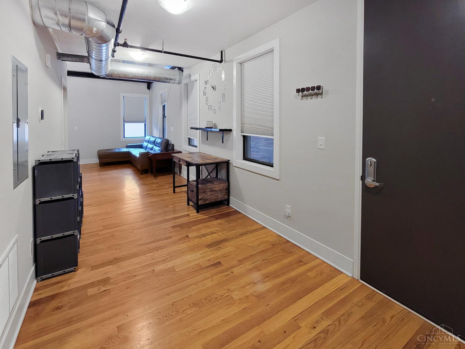 1432 Race Street Property Photo 4