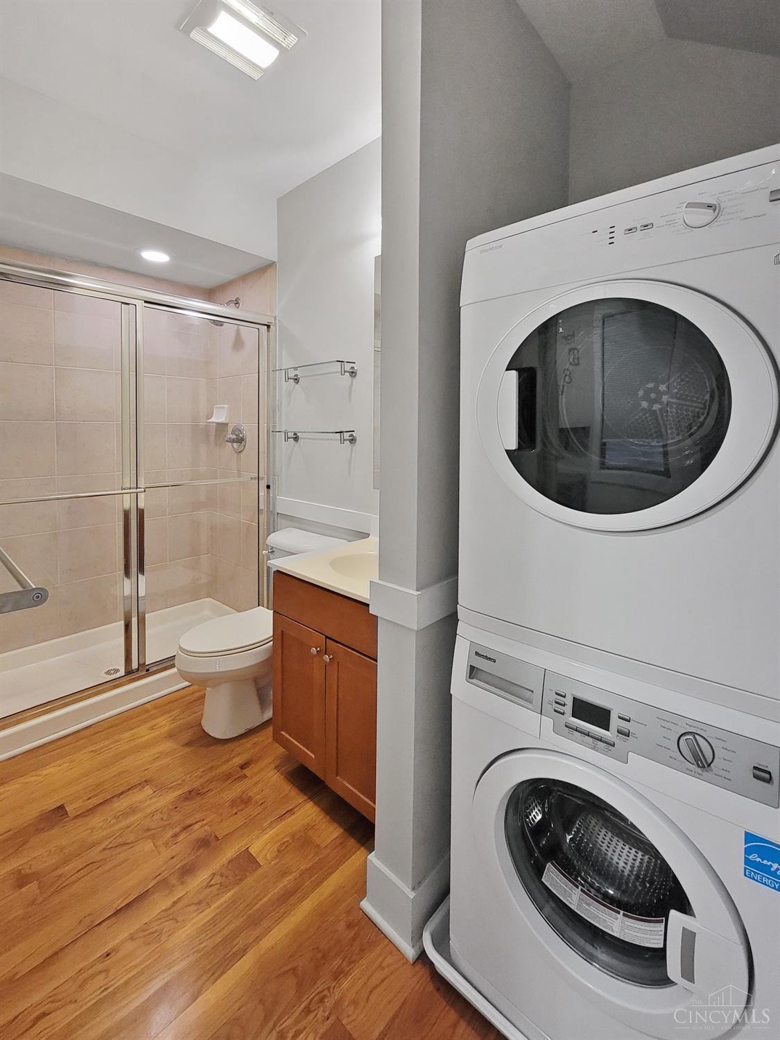 1432 Race Street Property Photo 9