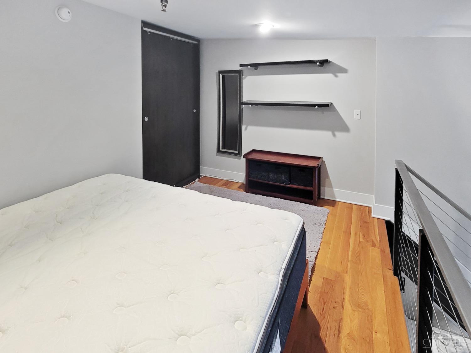 1432 Race Street Property Photo 15