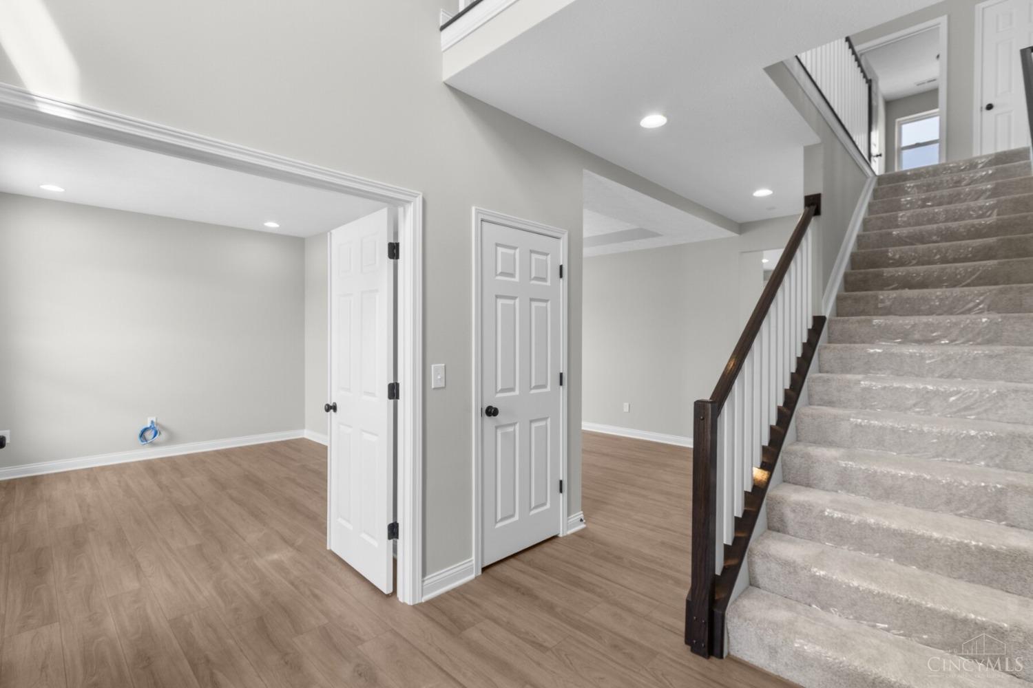 1872 Grove Park Dr Property Photo 16