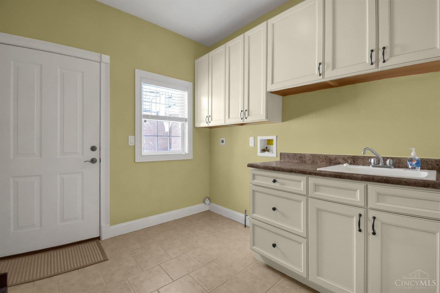 5806 Needleleaf Dr Property Photo 25