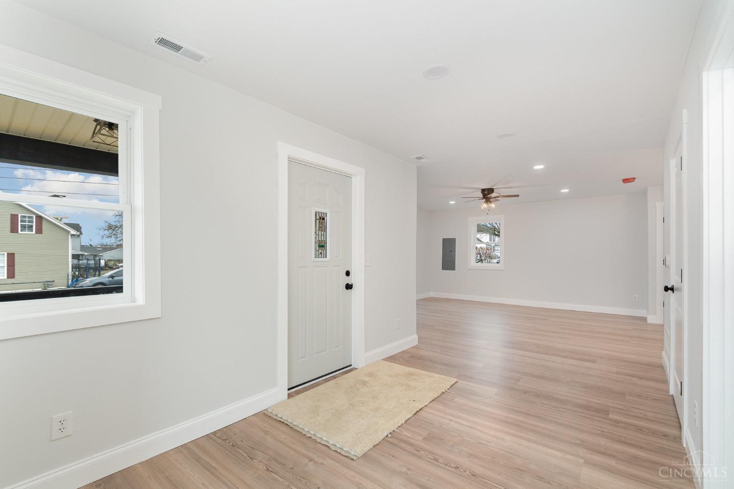 119 S Grove St Property Photo 3