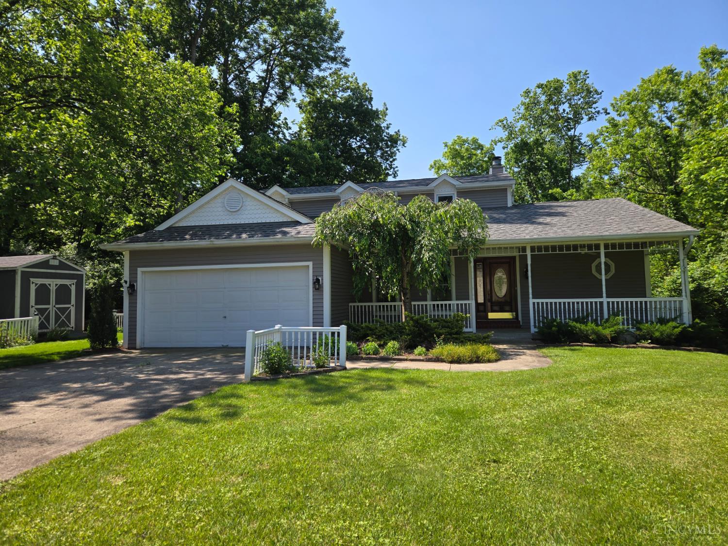 20552 Longview Drive Property Photo 1
