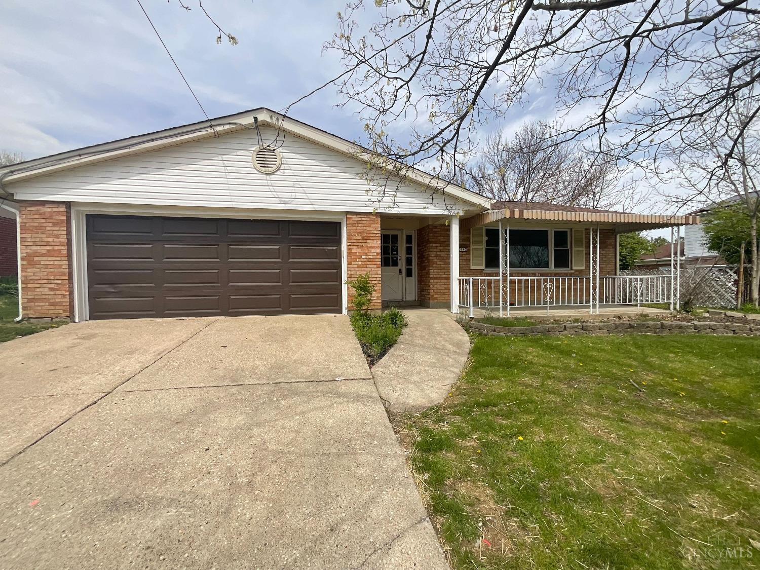 2890 Kingman Dr Property Photo 1