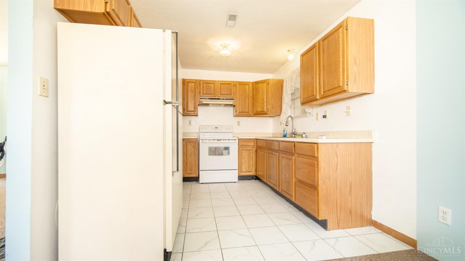 370 Redbud Ln Property Photo 13