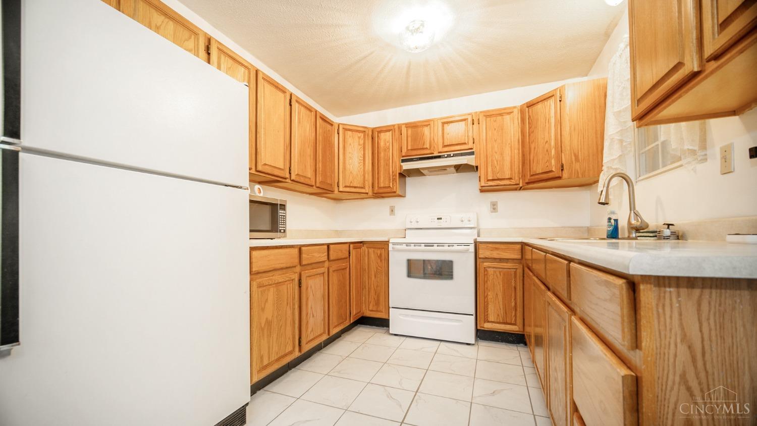 370 Redbud Ln Property Photo 14
