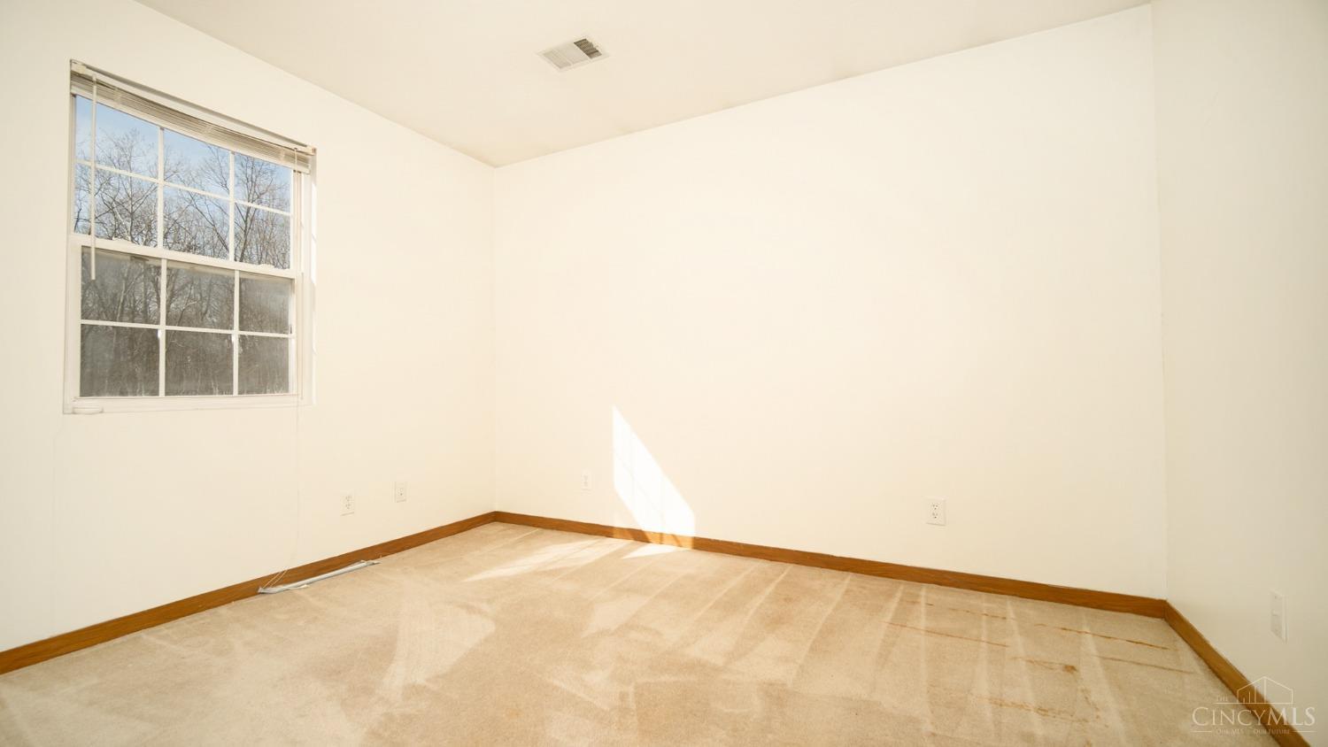 370 Redbud Ln Property Photo 20