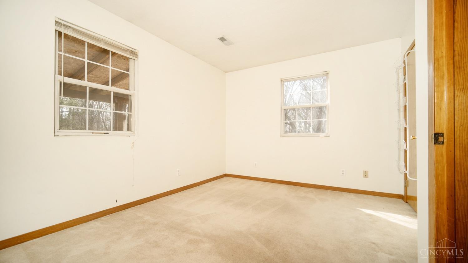370 Redbud Ln Property Photo 22