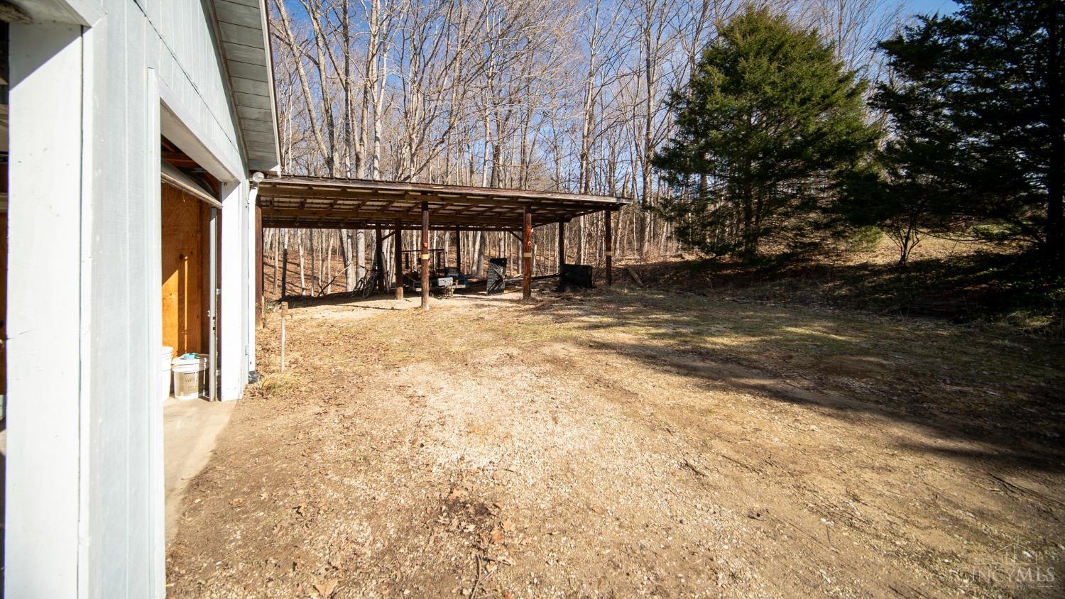 370 Redbud Ln Property Photo 26