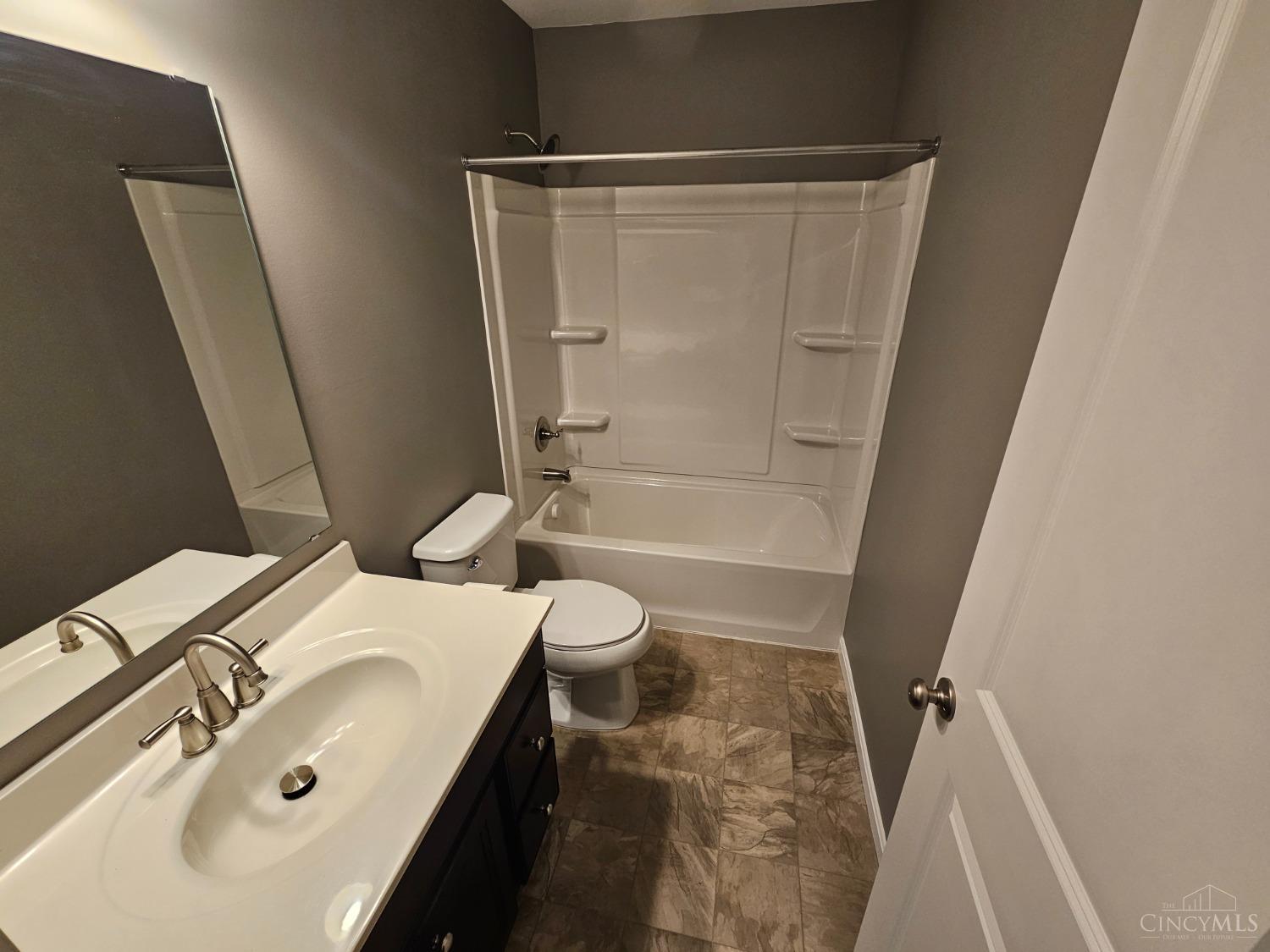 470 Heritage Property Photo 18