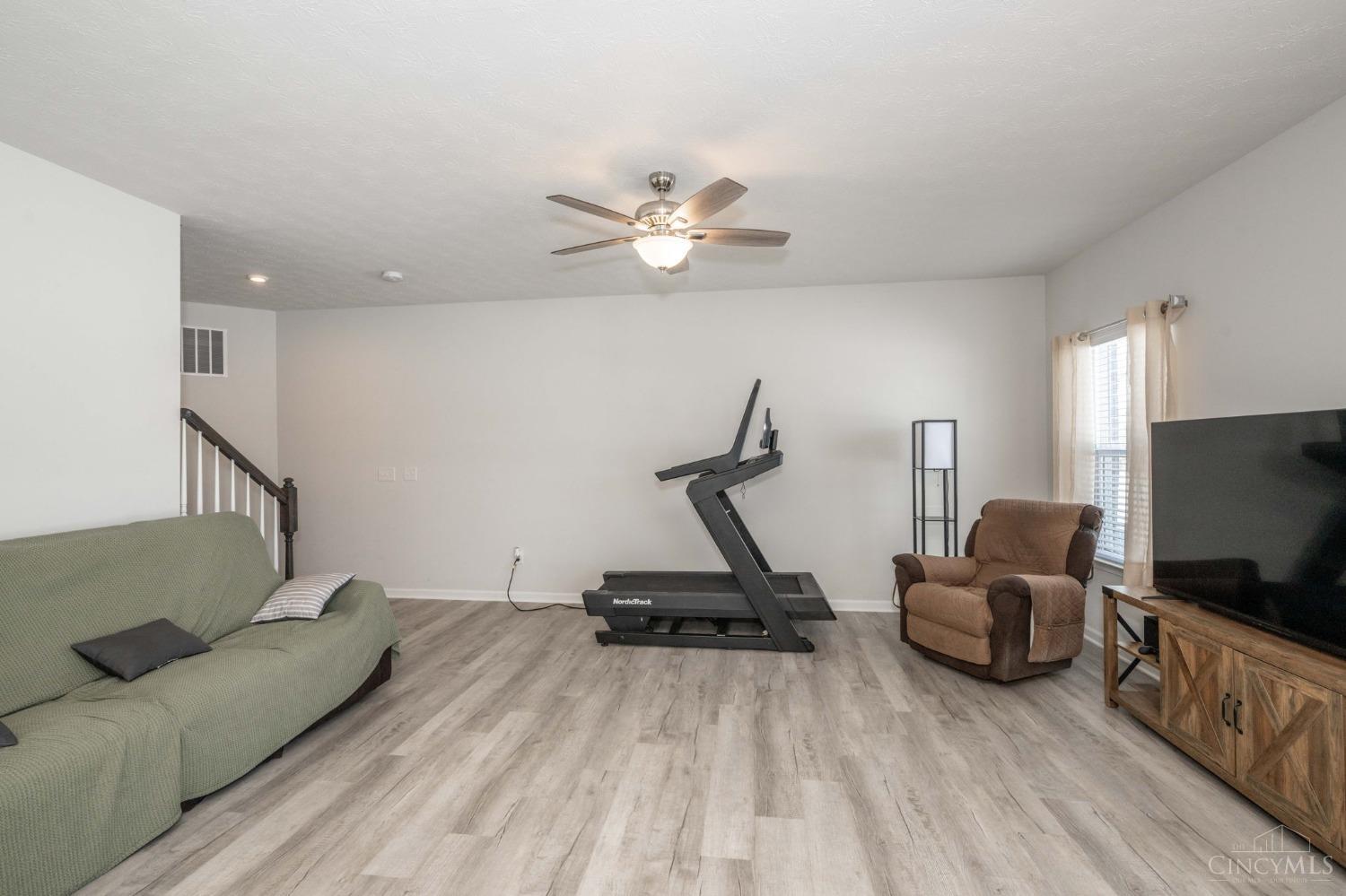 7161 Shady Brook Bend Property Photo 6