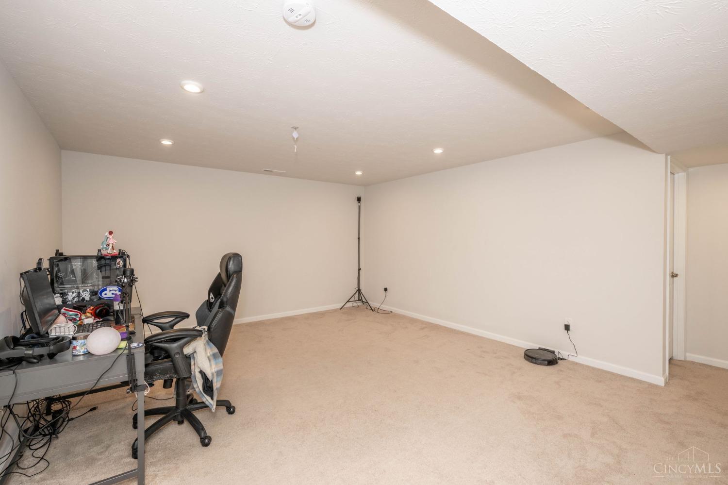 7161 Shady Brook Bend Property Photo 24
