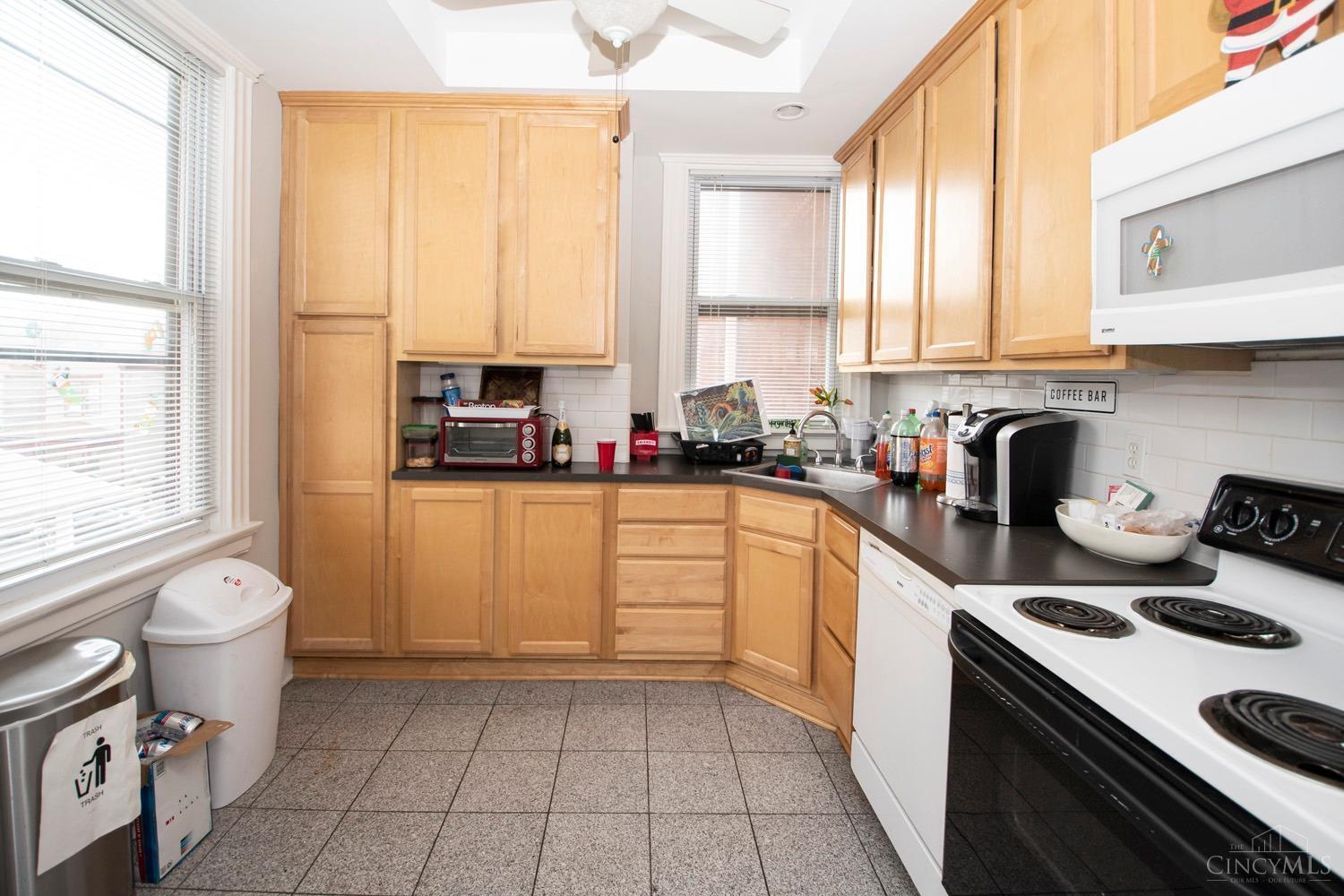 2426 Fairview Avenue Property Photo 6