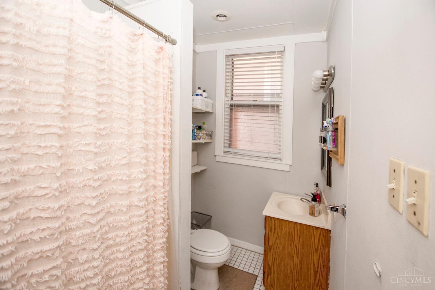 2426 Fairview Avenue Property Photo 9