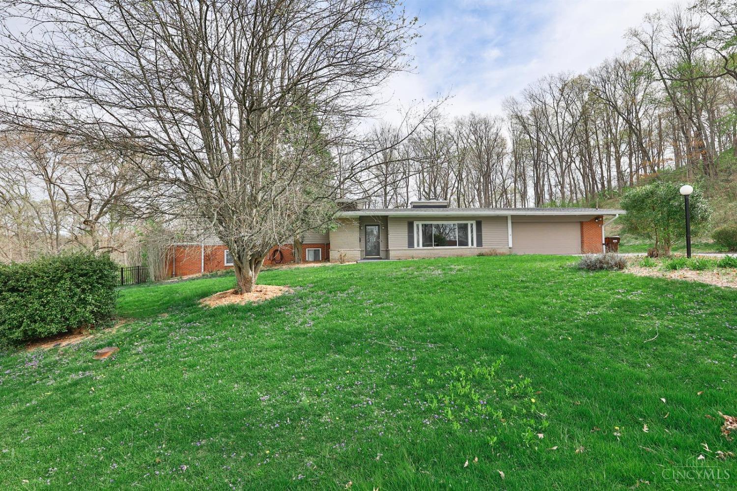716 Shelley Dr Property Photo