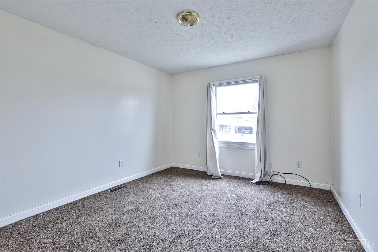 120 Vernon Pl Property Photo 17