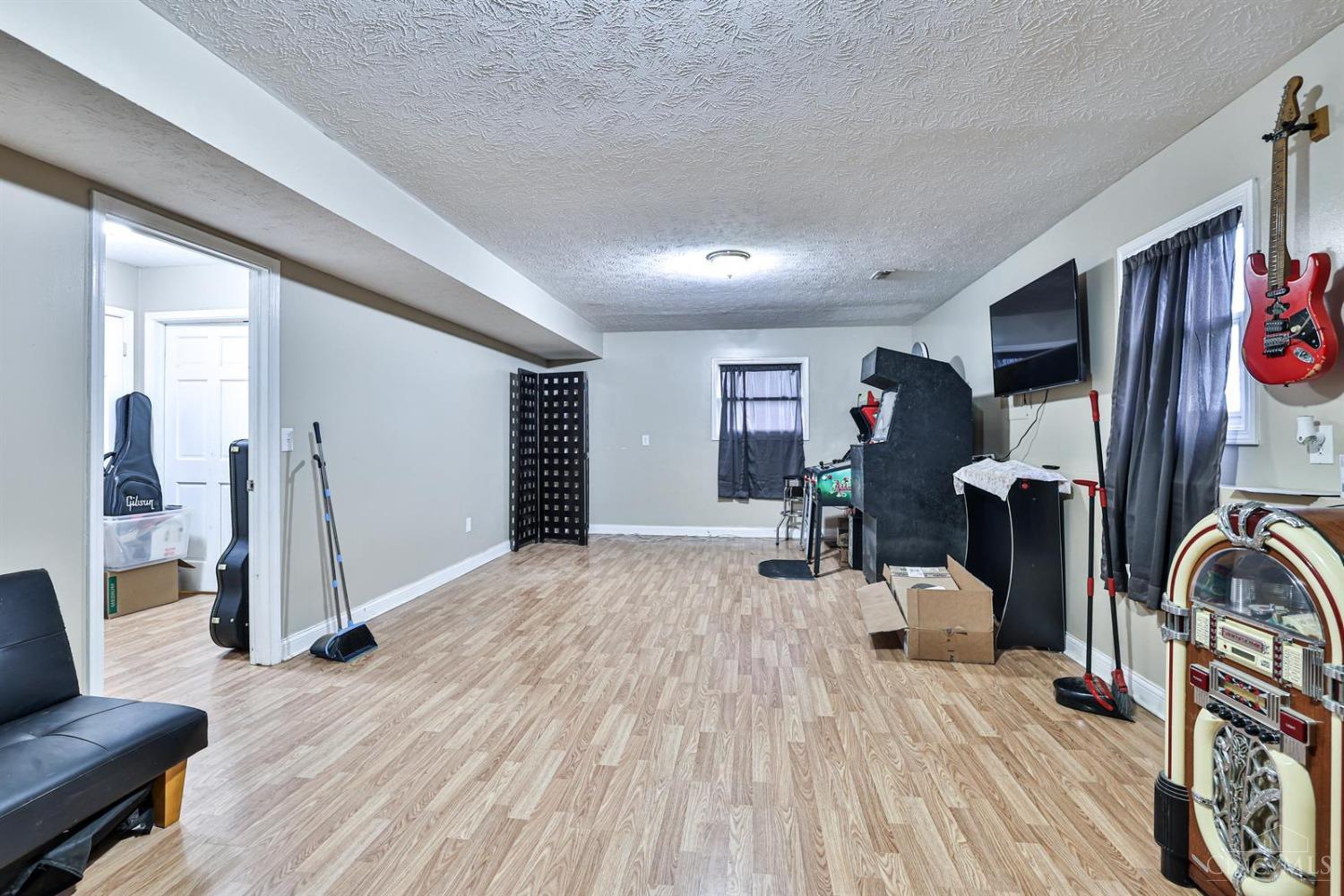 120 Vernon Pl Property Photo 21