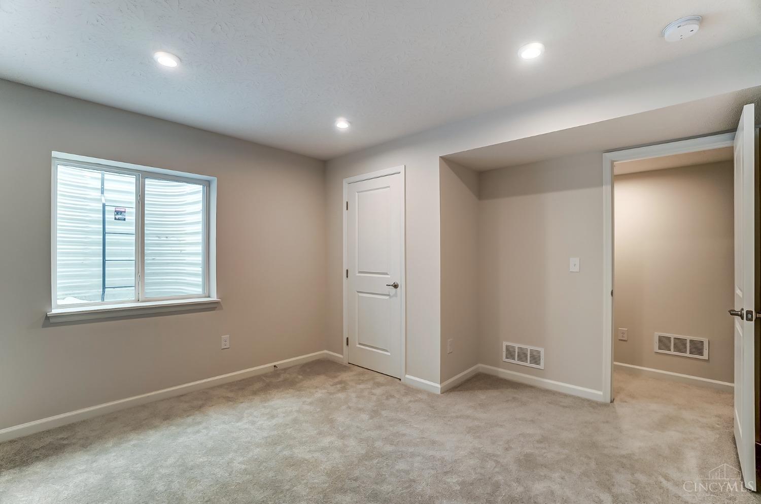 2301 Sir Barton Dr Property Photo 41