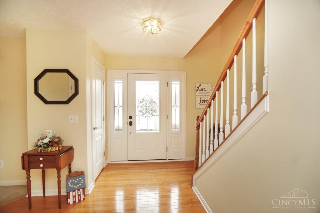 4899 Shagbark Ct Property Photo 3