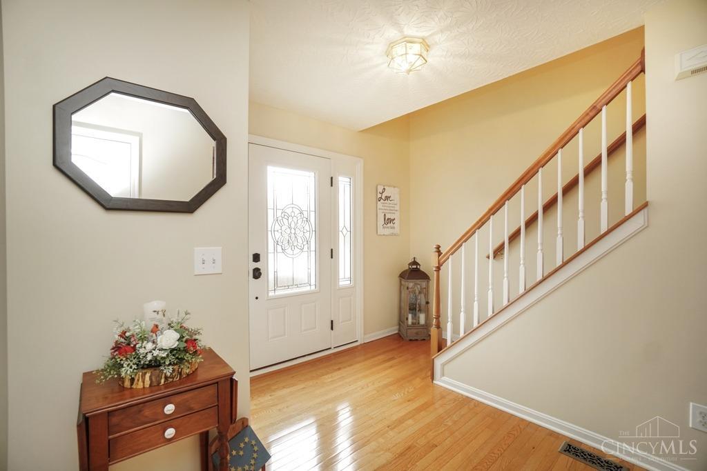 4899 Shagbark Ct Property Photo 4