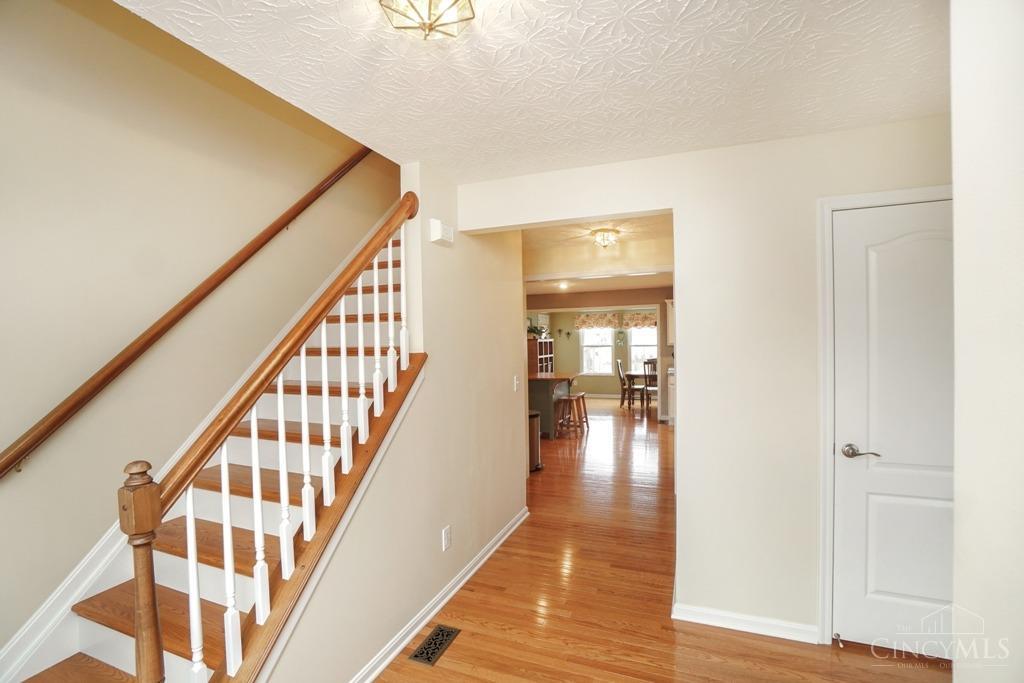 4899 Shagbark Ct Property Photo 5