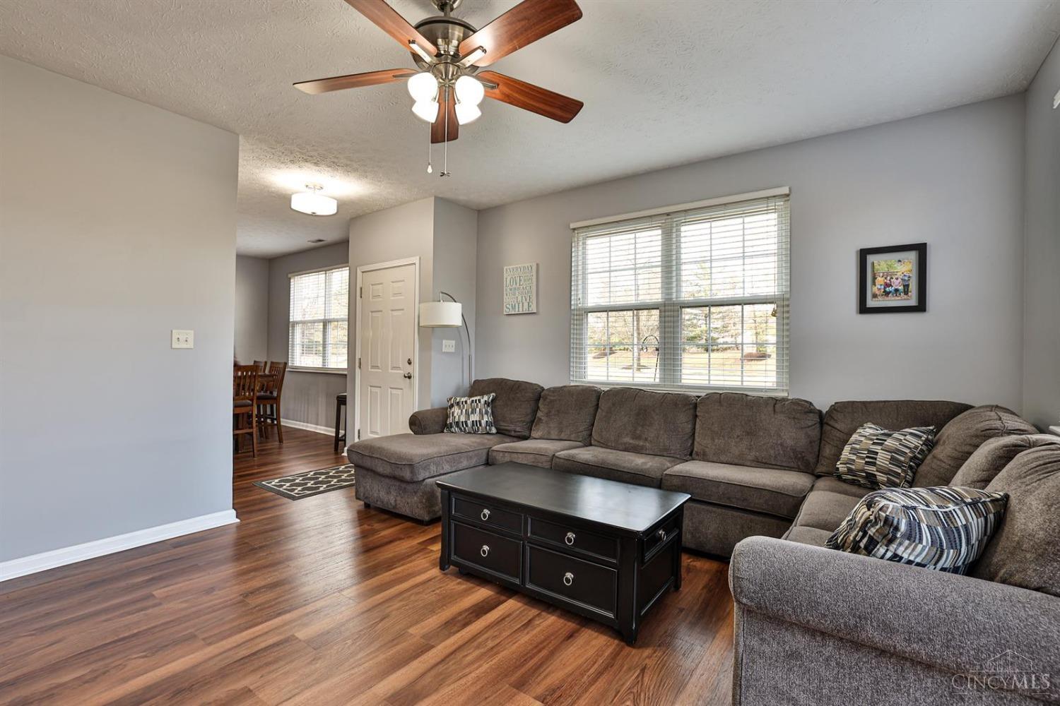 3593 Thorngate Dr Property Photo 5