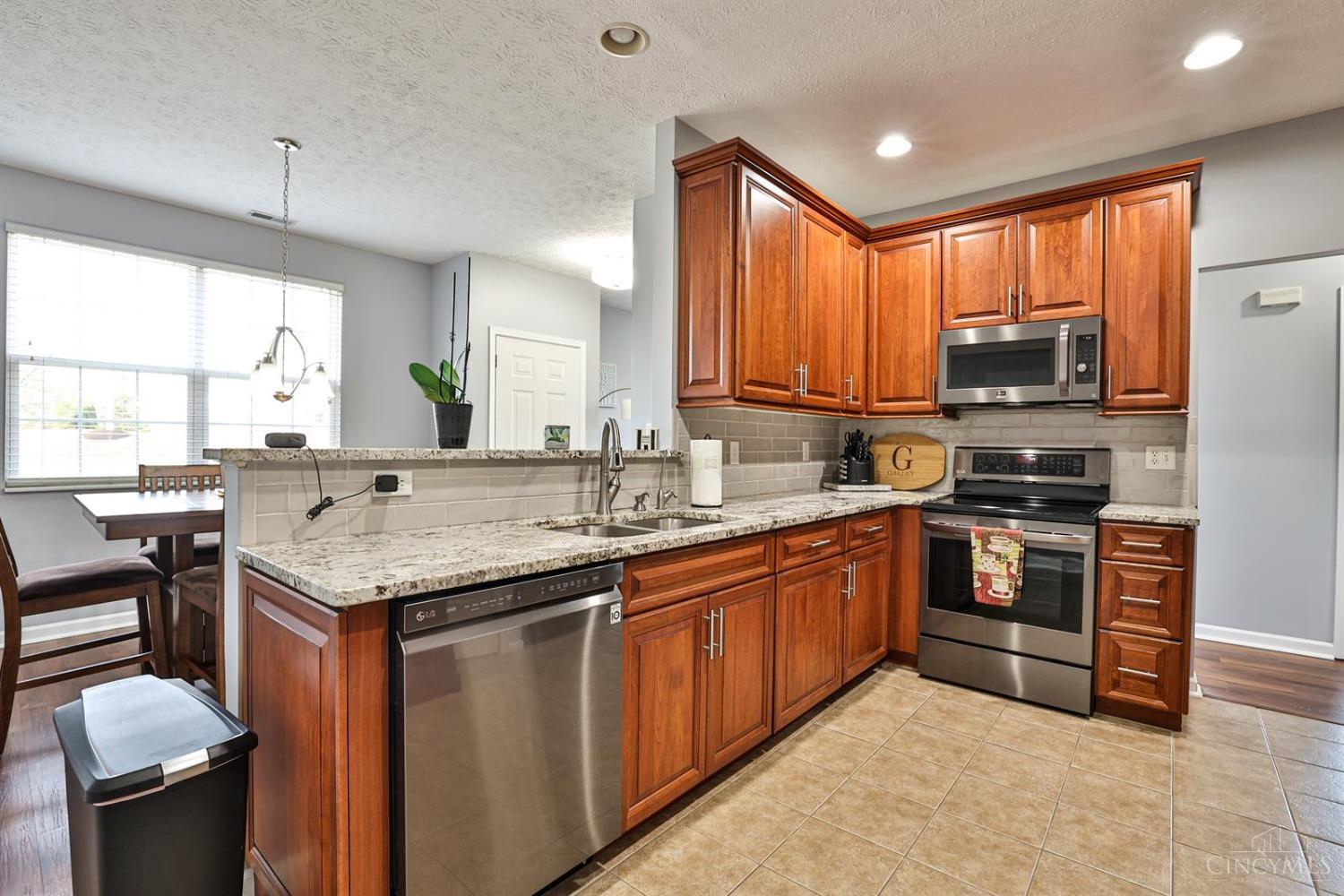 3593 Thorngate Dr Property Photo 11