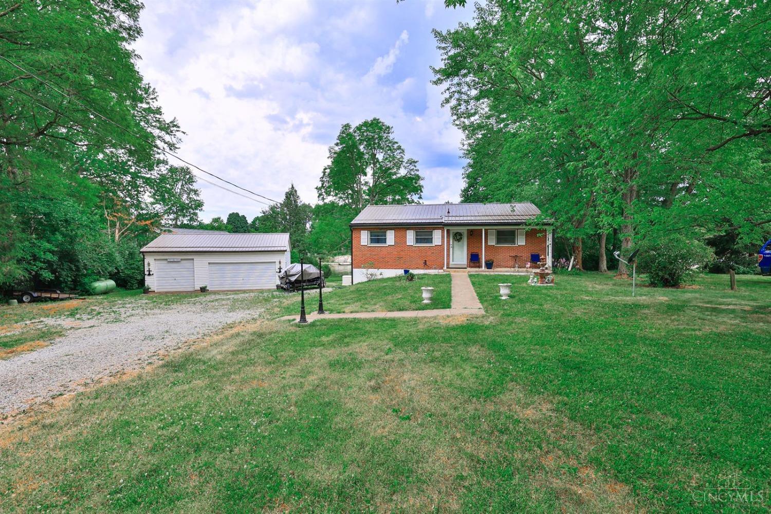 1118 Stuttgart Dr Property Photo