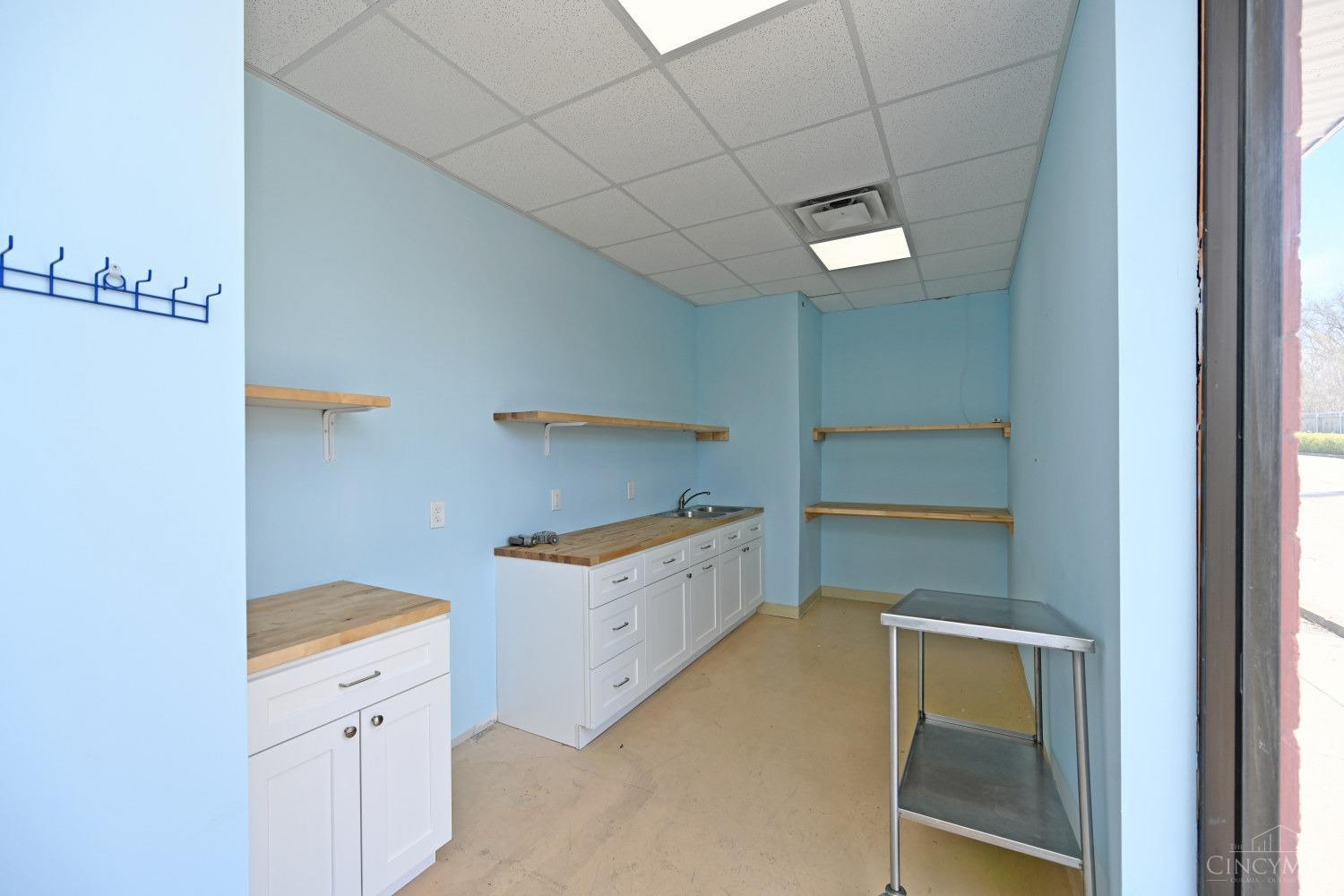 8240 Beechmont Avenue Property Photo 32