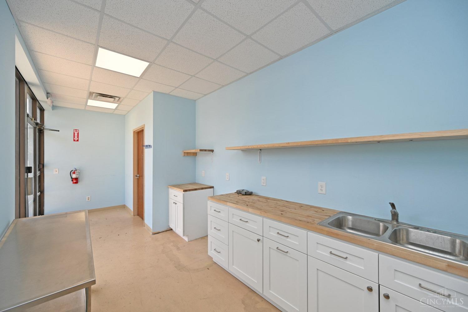 8240 Beechmont Avenue Property Photo 33