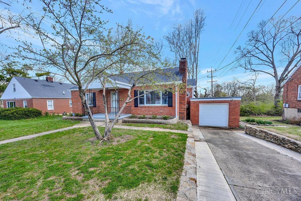 914 E Sunview Dr Property Photo 1