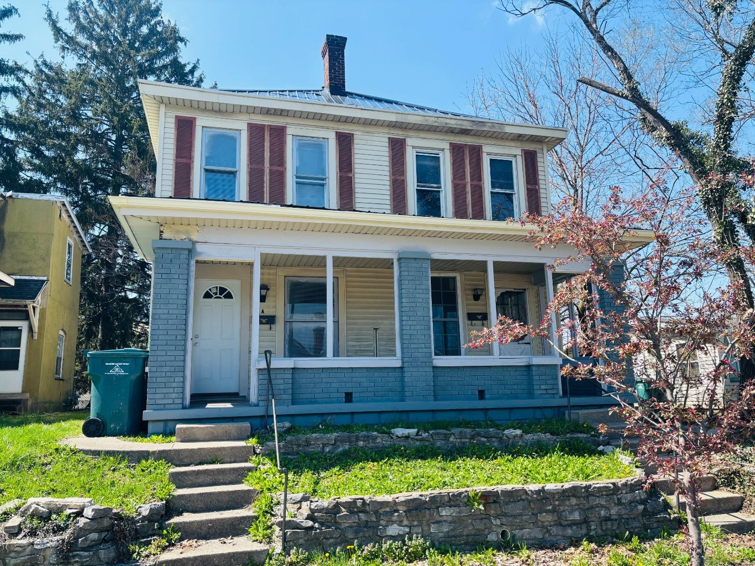 S 806 Eighth Street