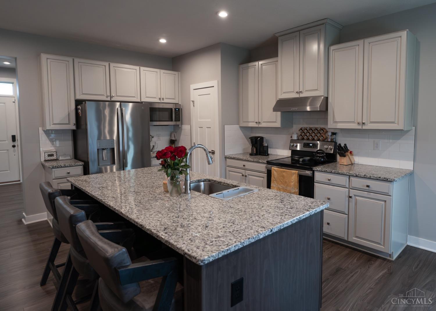 1180 Autumn Ridge Drive Property Photo 6