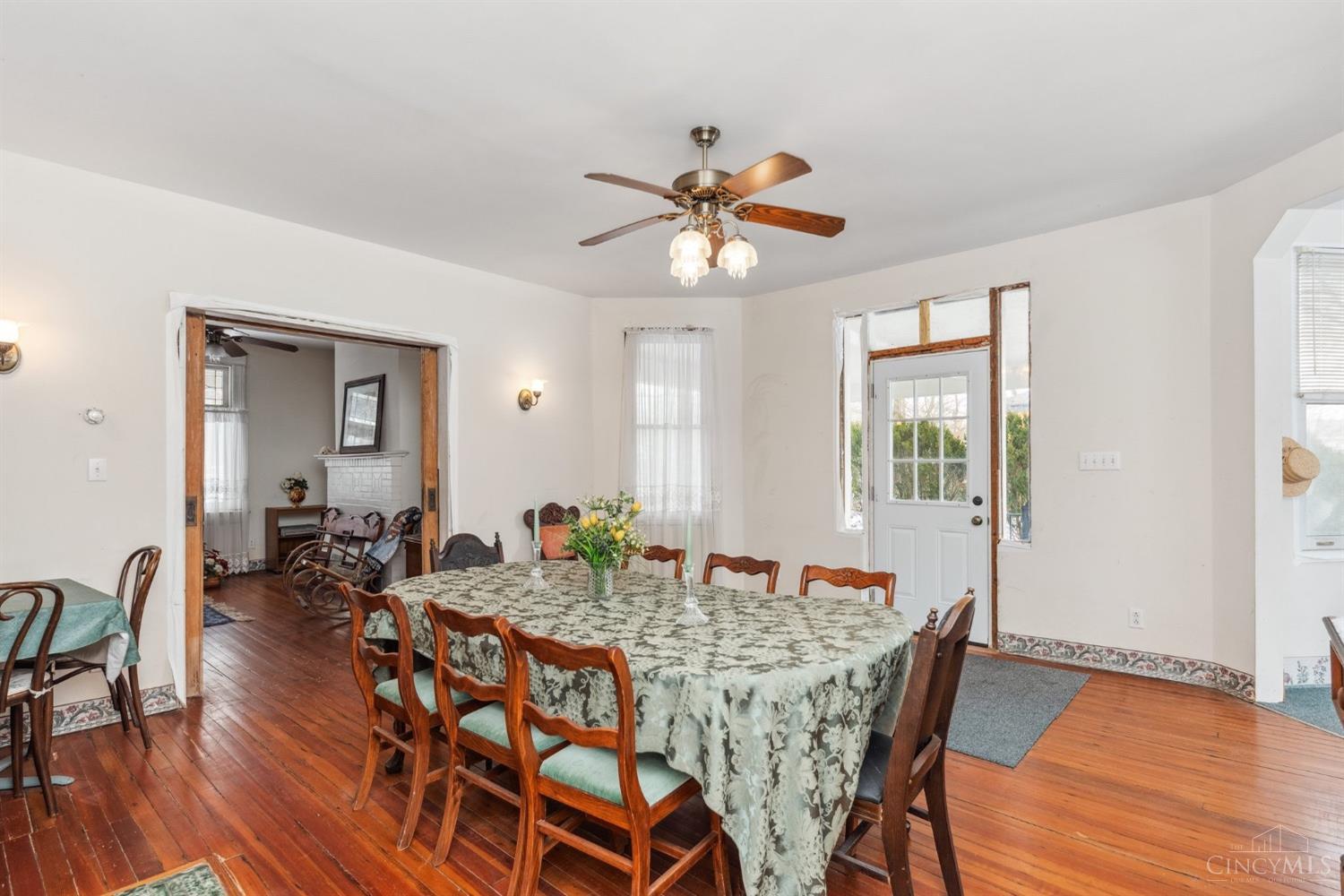 411 Front Street Property Photo 14