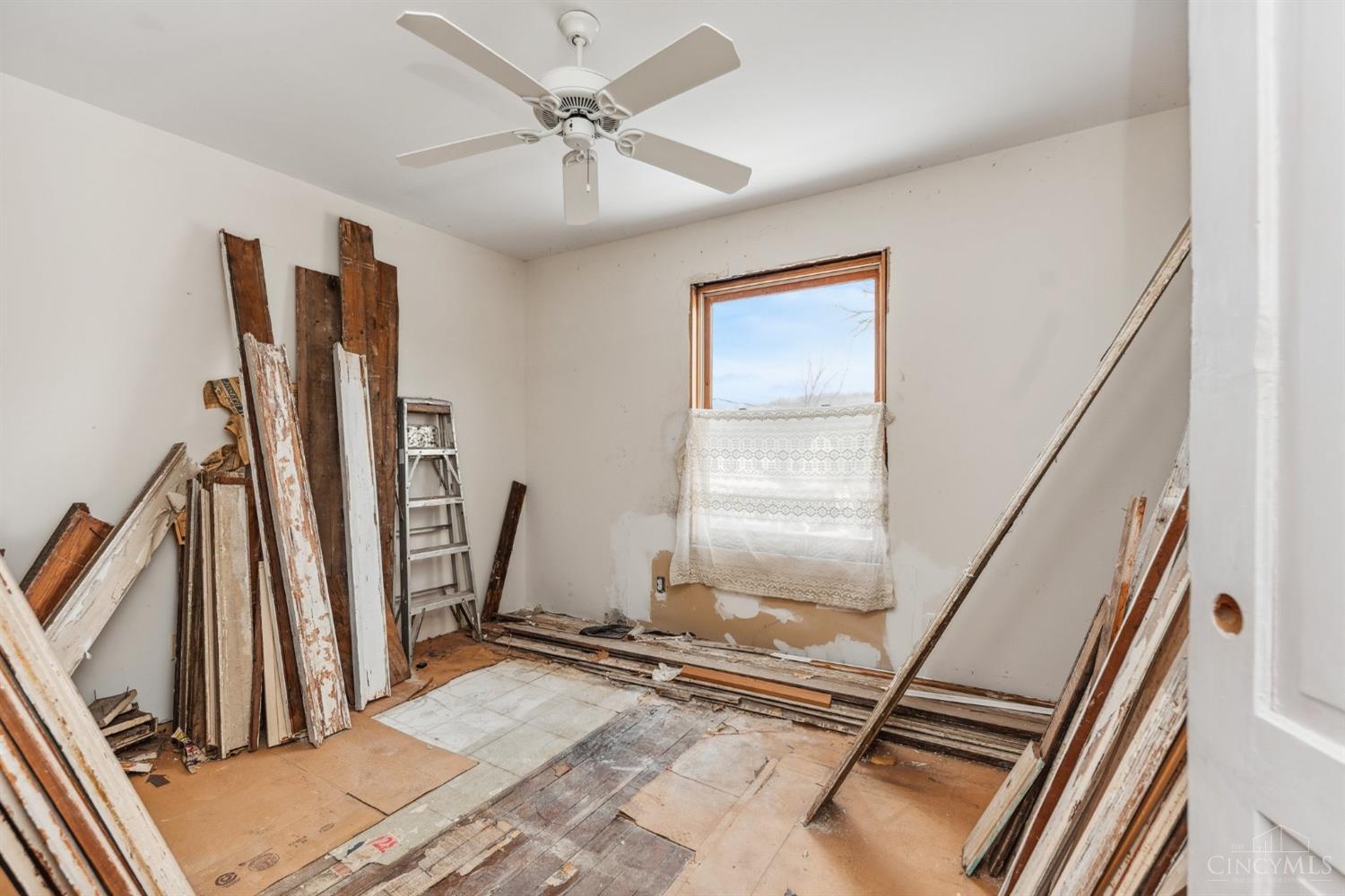 411 Front Street Property Photo 33
