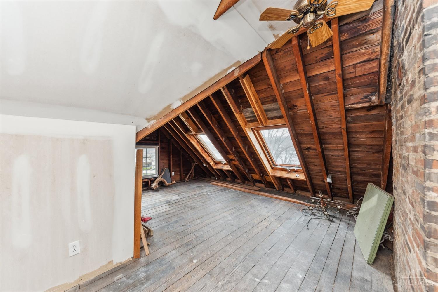 411 Front Street Property Photo 36