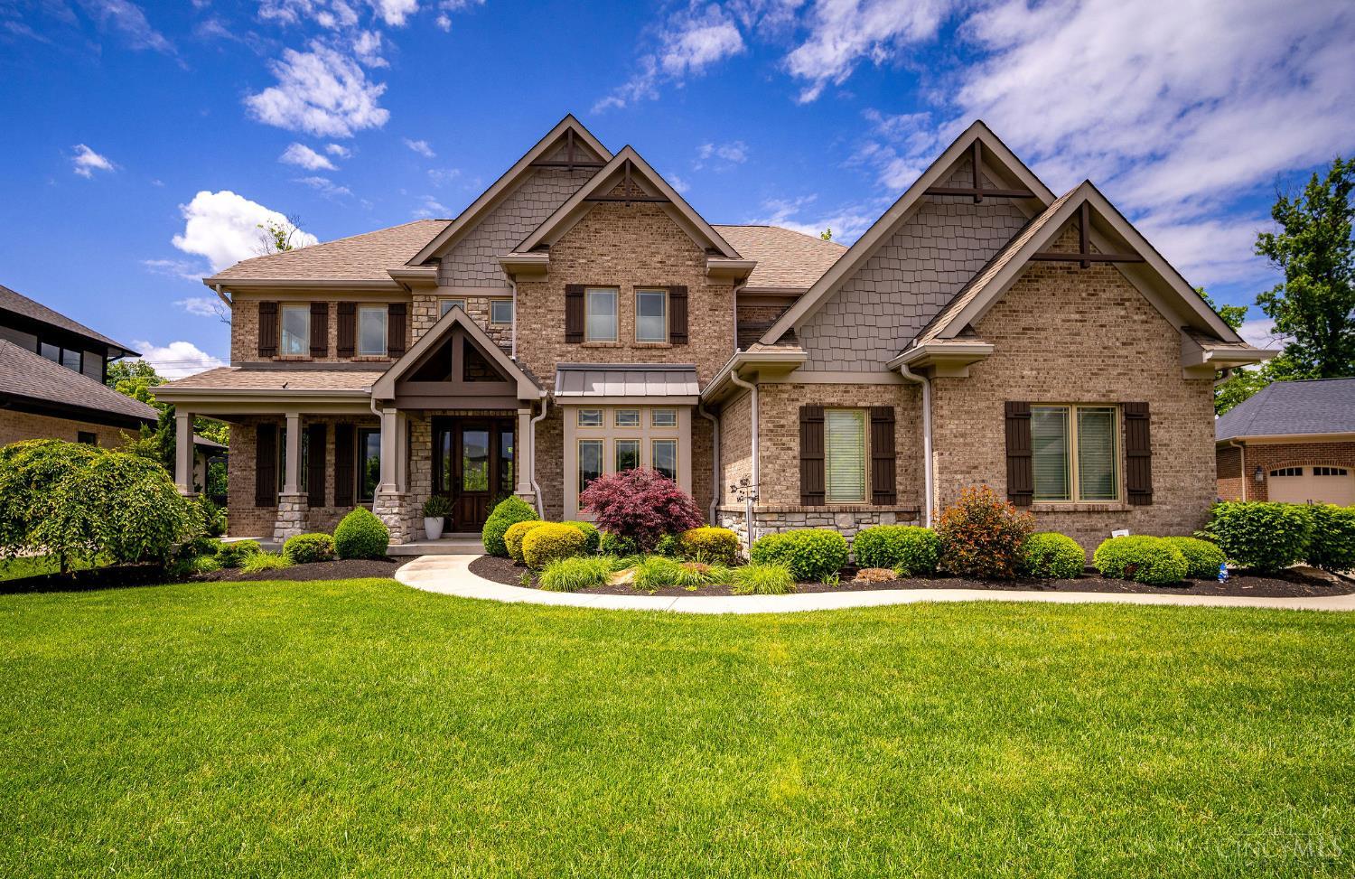 8134 Big Oak Circle Property Photo 1