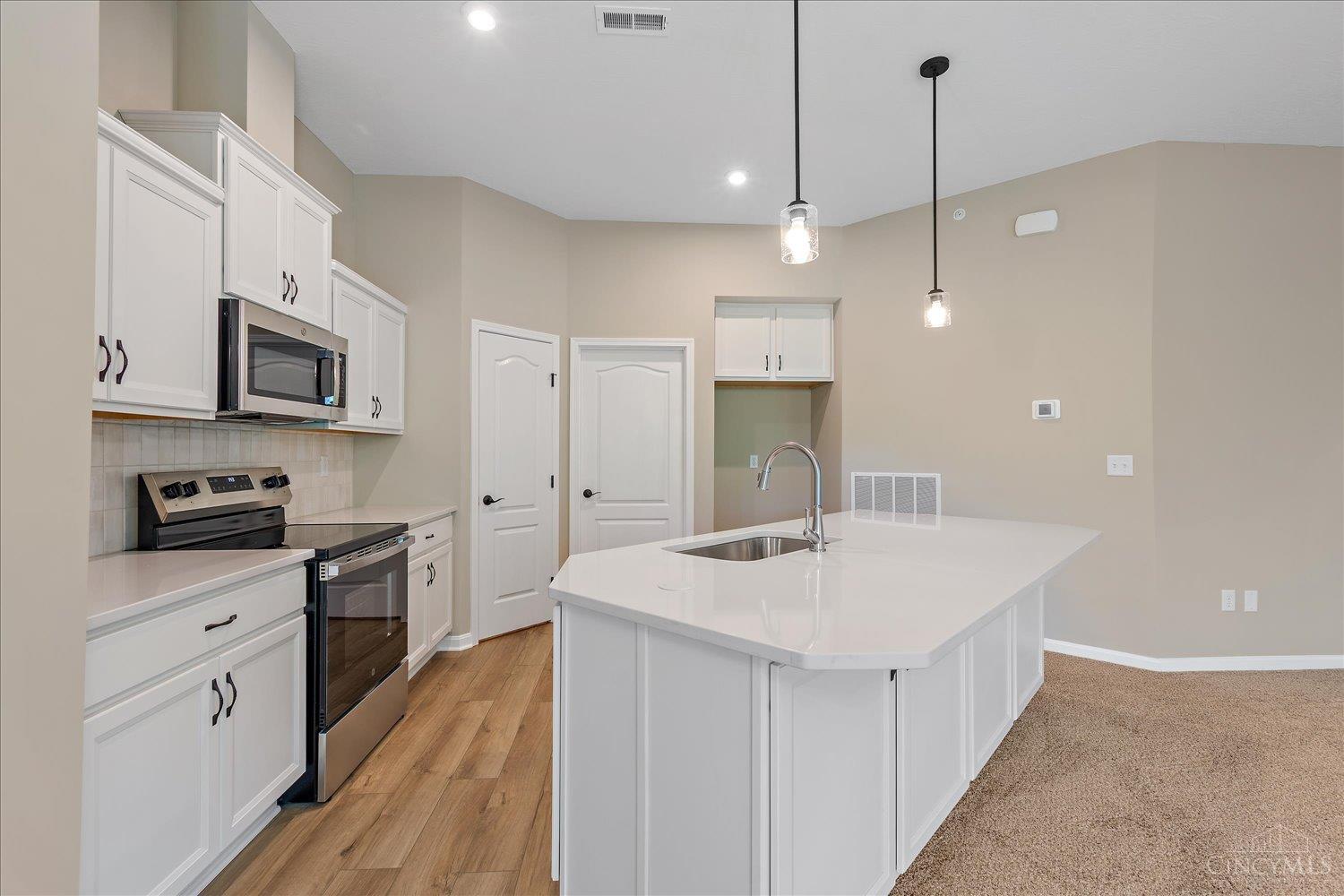 547 Tradition Ridge Property Photo 4