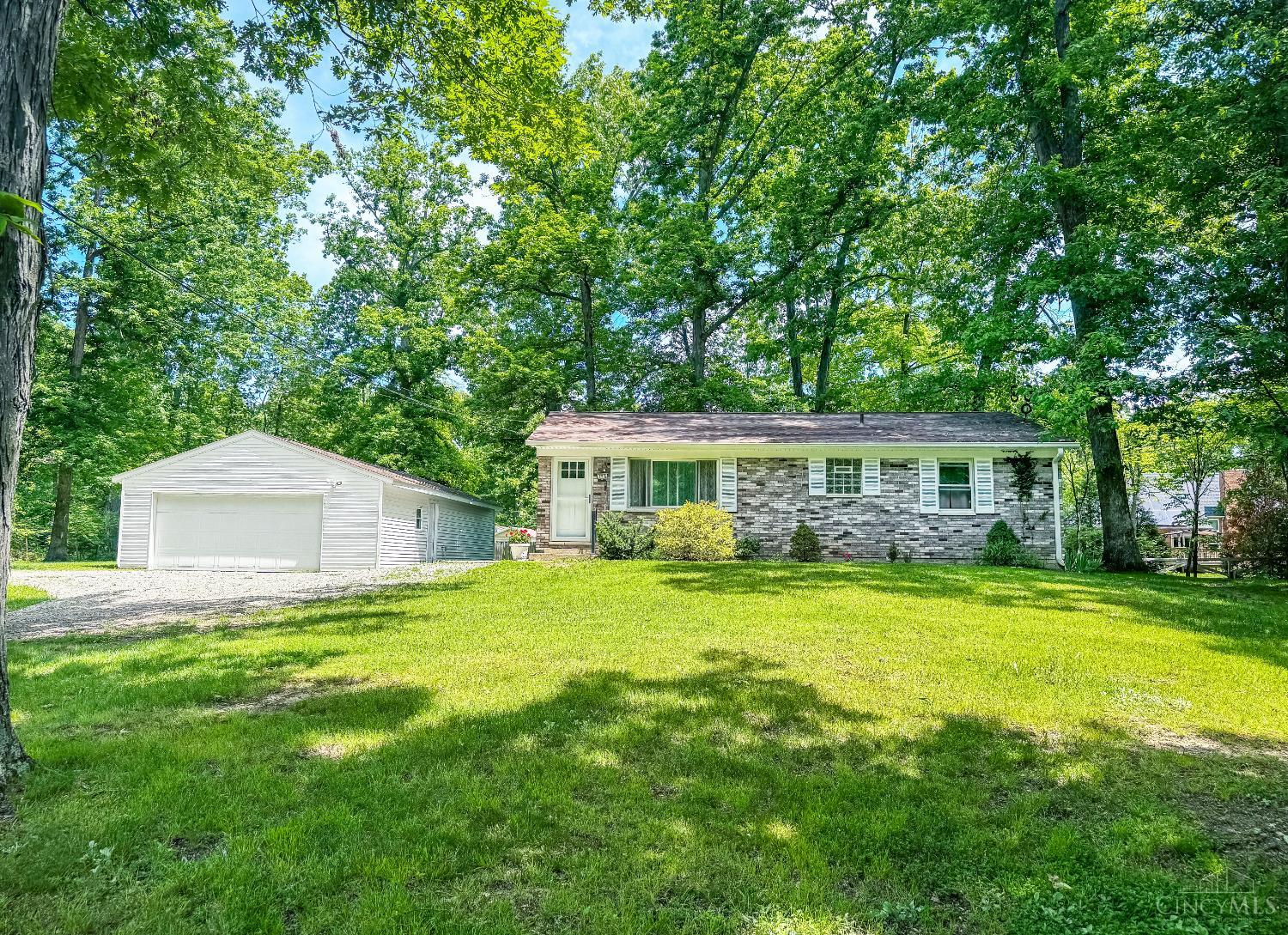 291 Schlitz Drive Property Photo 1
