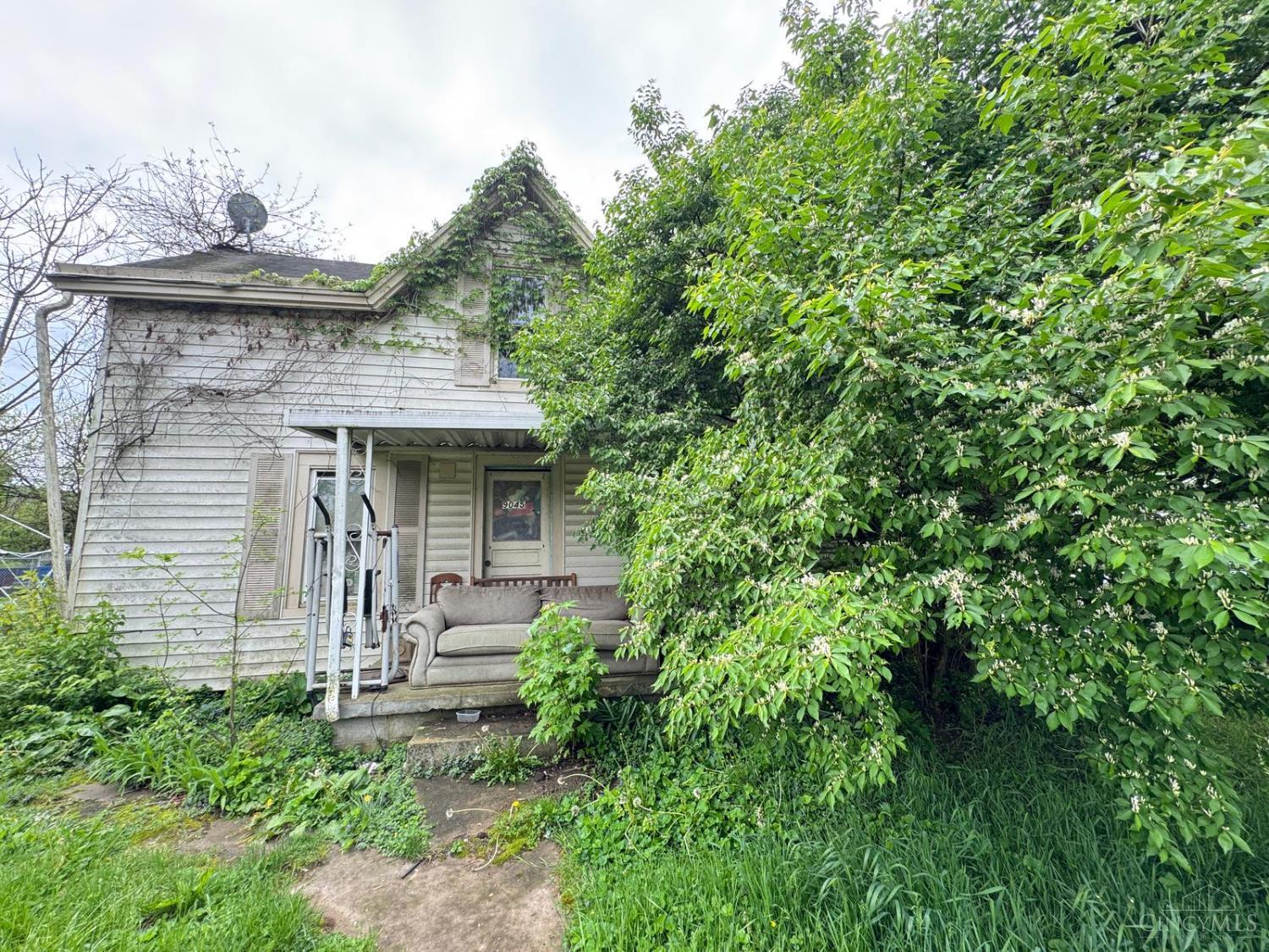 9045 Willey Road Property Photo 1