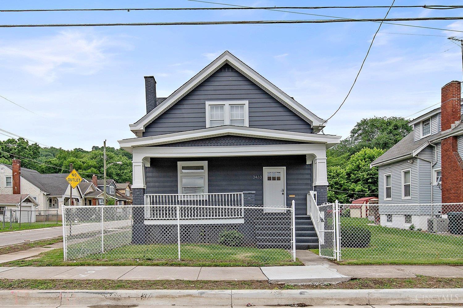 3433 Beekman St Property Photo 1