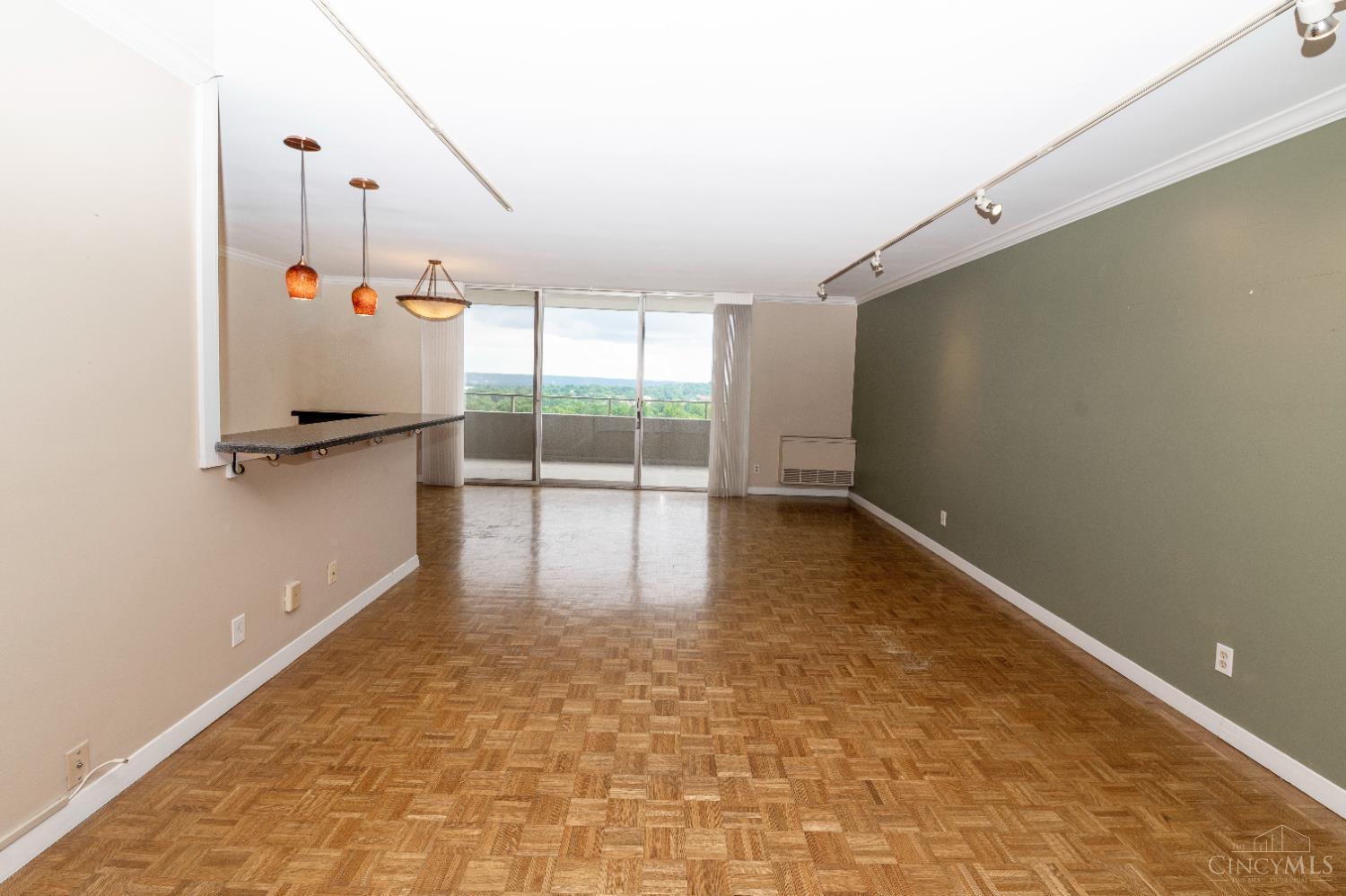 2324 Madison Road Property Photo 5