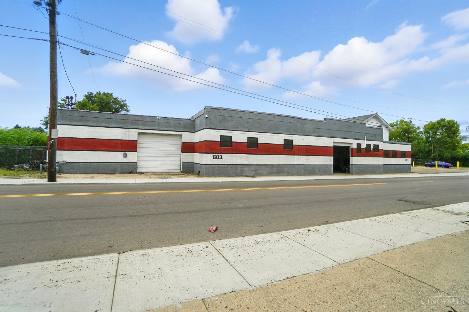 S 603 Broadway Street Property Photo 4