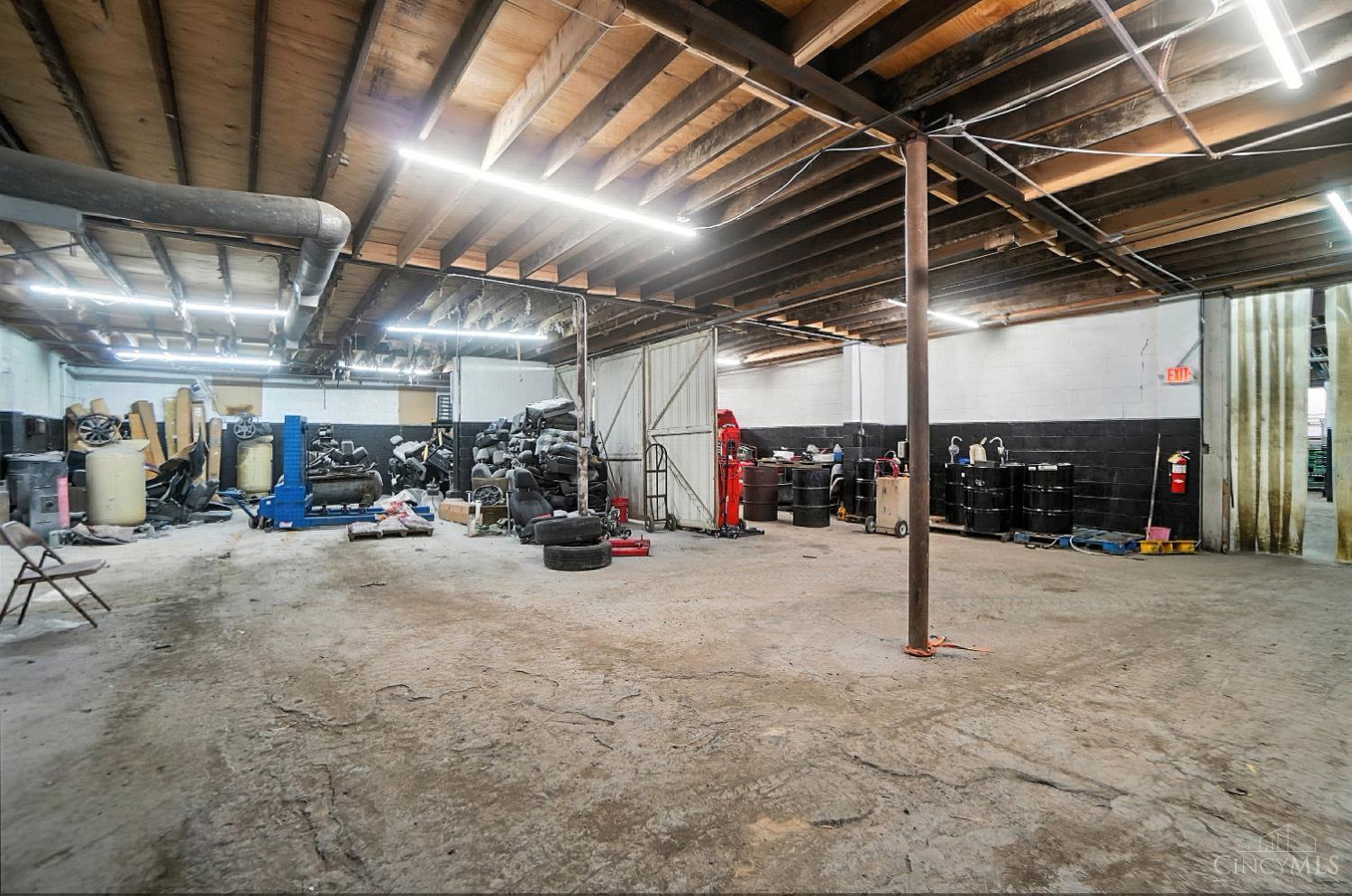 S 603 Broadway Street Property Photo 21