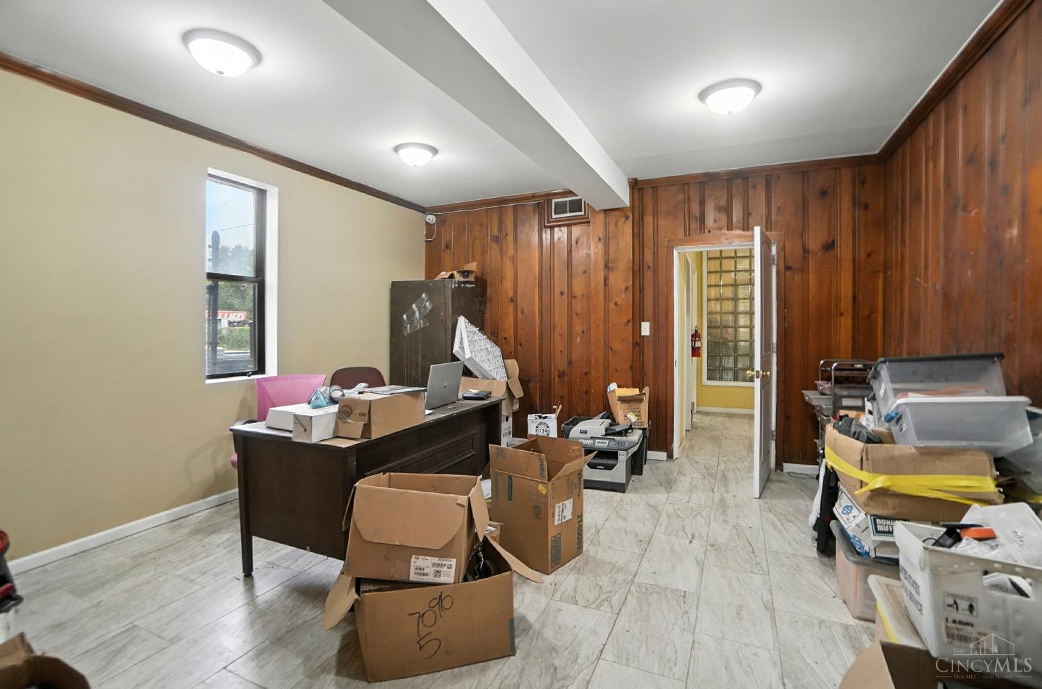 S 603 Broadway Street Property Photo 34