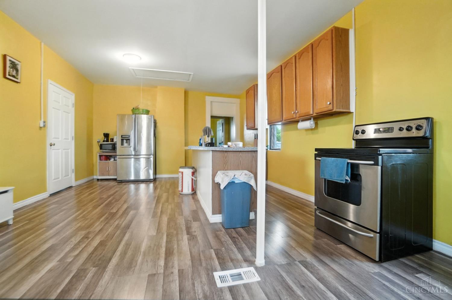 S 603 Broadway Street Property Photo 57