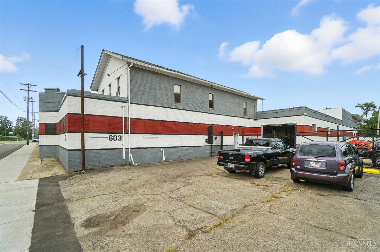S 603 Broadway Street Property Photo 63